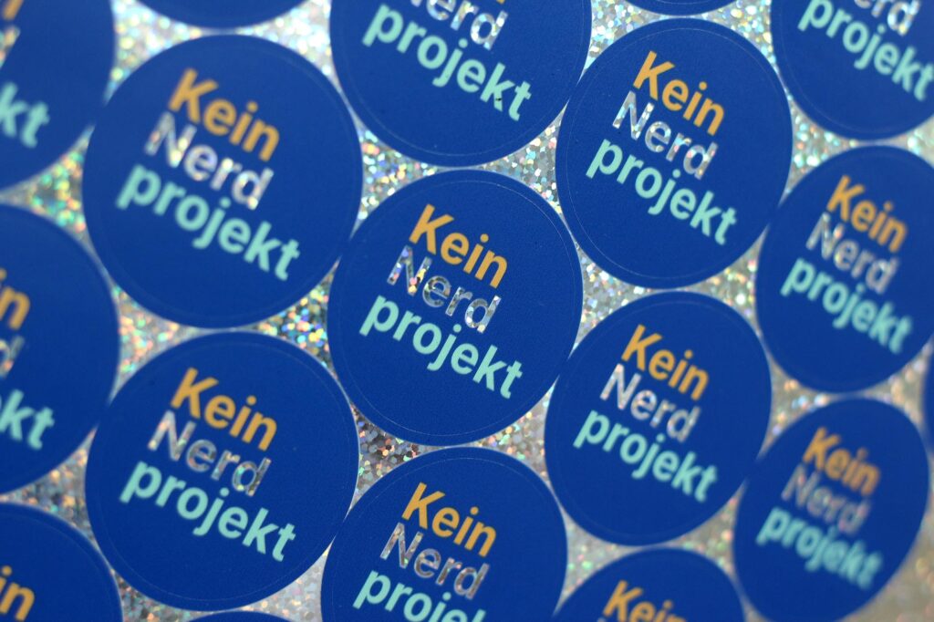 A sheet of stickers all saying ‘no nerd project’ in German